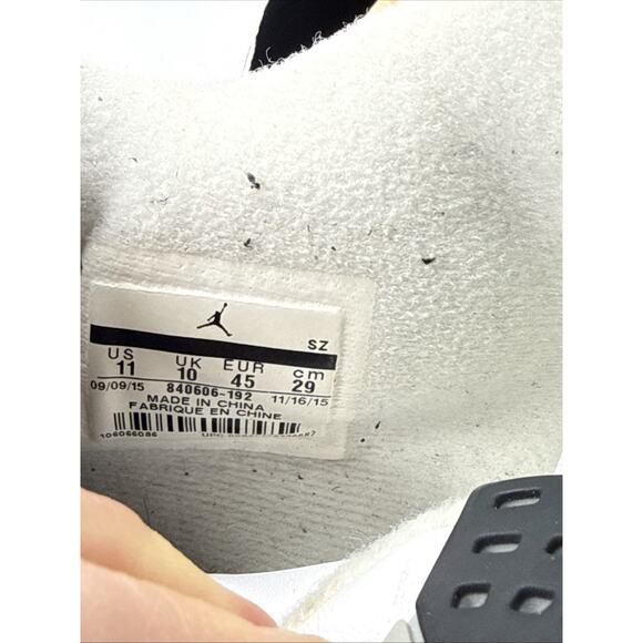 Size 11 - Jordan 4 Retro OG Mid White Cement 2016 - Picture 8 of 8